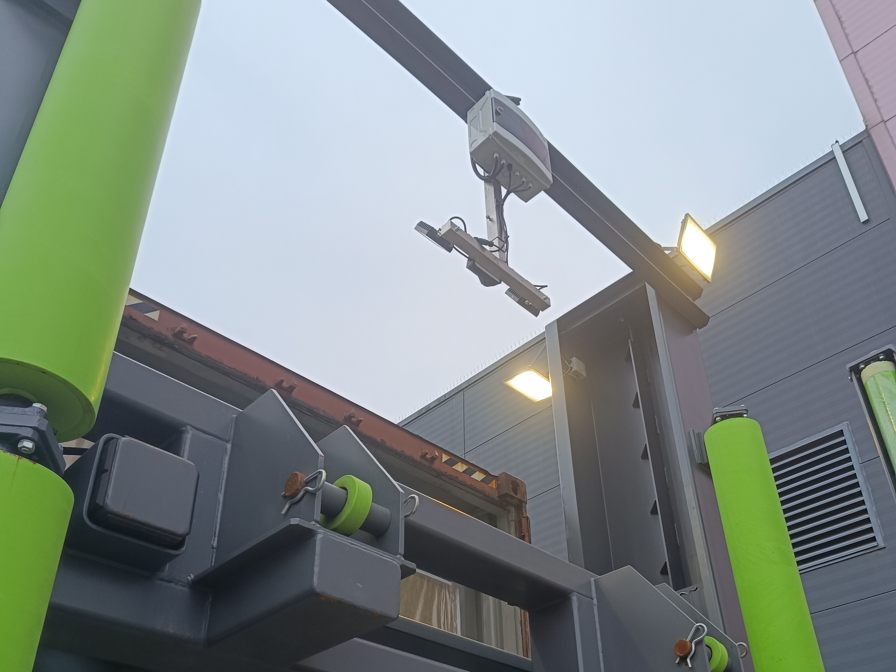 Loading ramp monitoring